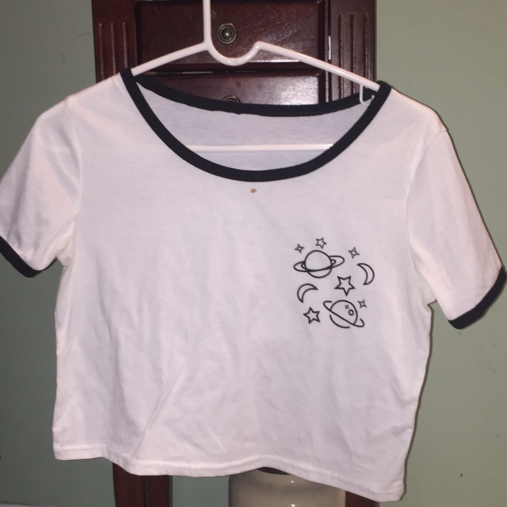 A cropped black and white shirt